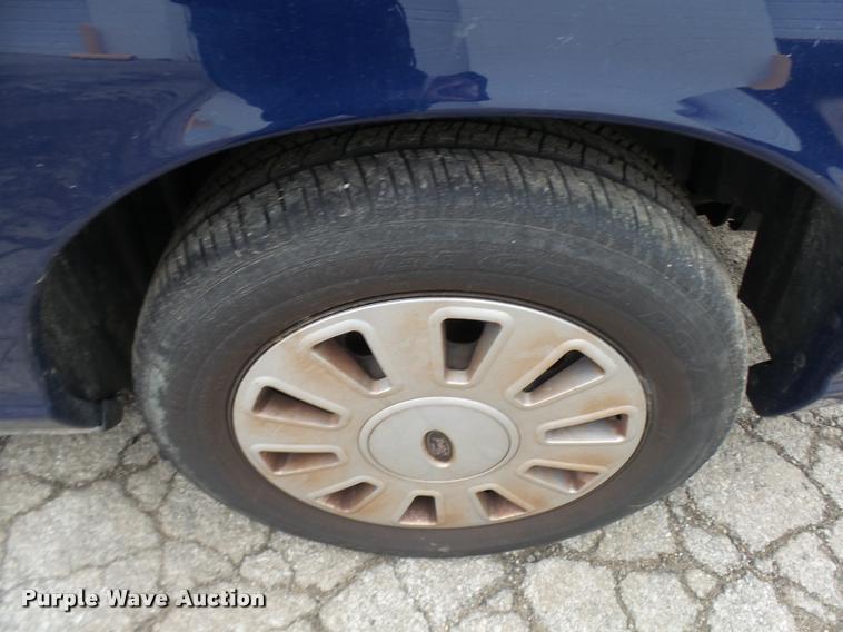 image for item L7220 2011 Ford Crown Victoria Police Interceptor