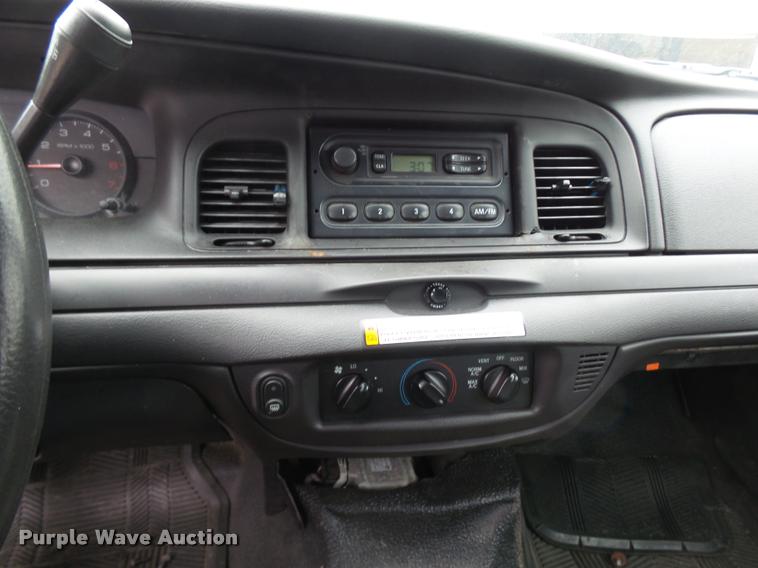 image for item L7220 2011 Ford Crown Victoria Police Interceptor