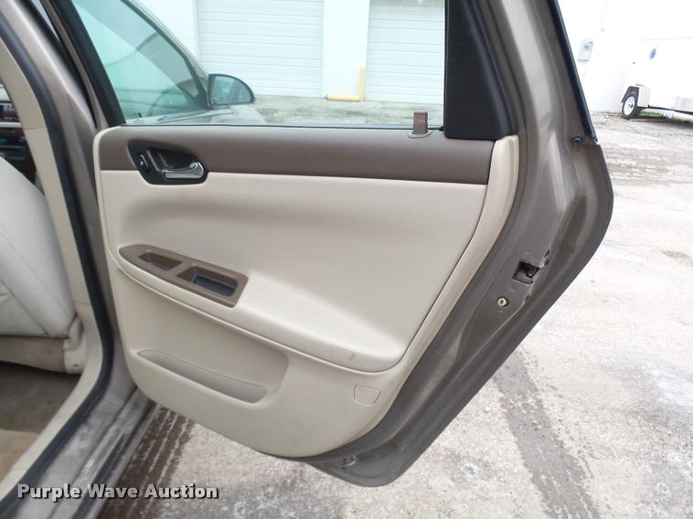 image for item L7221 2007 Chevrolet Impala LS