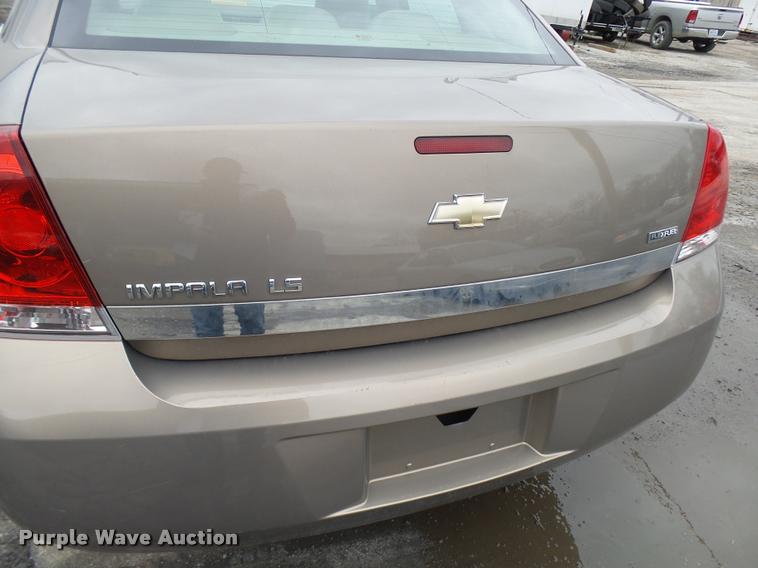 image for item L7221 2007 Chevrolet Impala LS