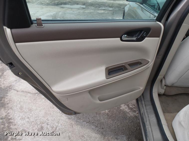 image for item L7221 2007 Chevrolet Impala LS