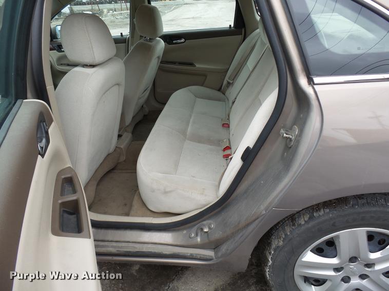 image for item L7221 2007 Chevrolet Impala LS