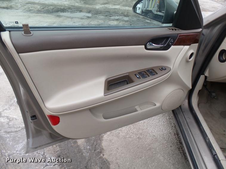 image for item L7221 2007 Chevrolet Impala LS