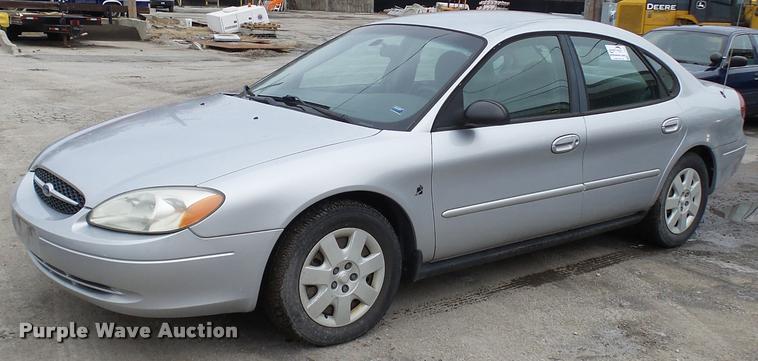 image for item L7222 2001 Ford Taurus
