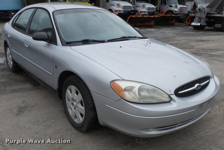 image for item L7222 2001 Ford Taurus