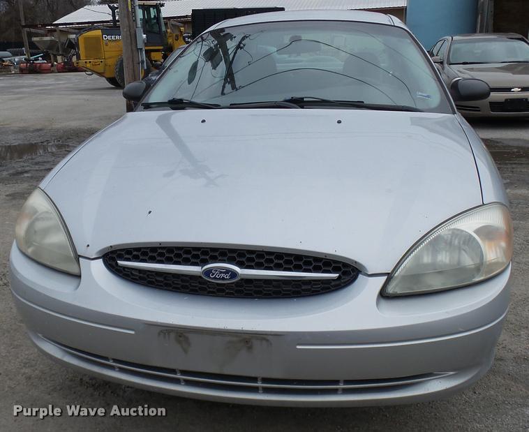 image for item L7222 2001 Ford Taurus