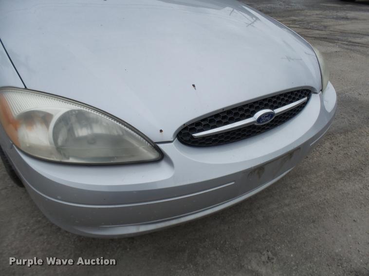 image for item L7222 2001 Ford Taurus