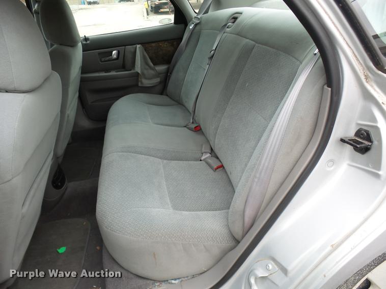 image for item L7222 2001 Ford Taurus