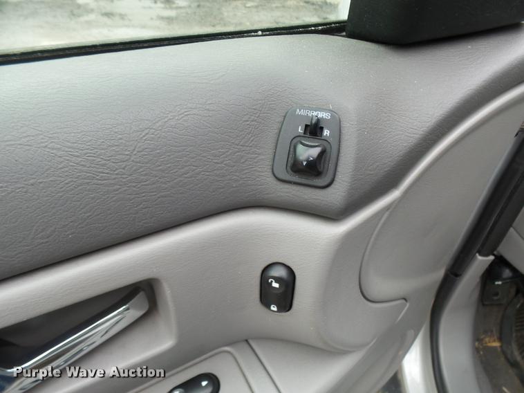 image for item L7222 2001 Ford Taurus