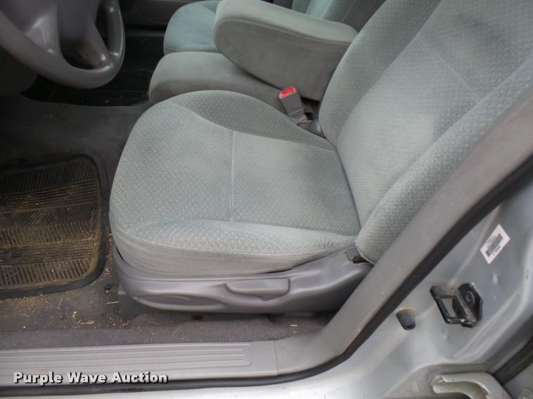 image for item L7222 2001 Ford Taurus