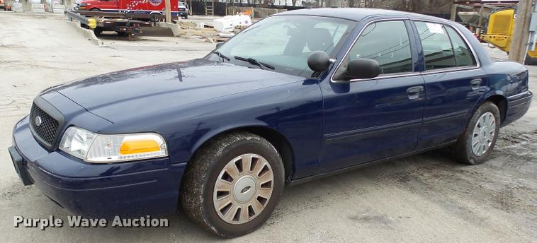 image for item L7223 2011 Ford Crown Victoria Police Interceptor