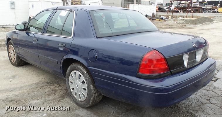 image for item L7223 2011 Ford Crown Victoria Police Interceptor