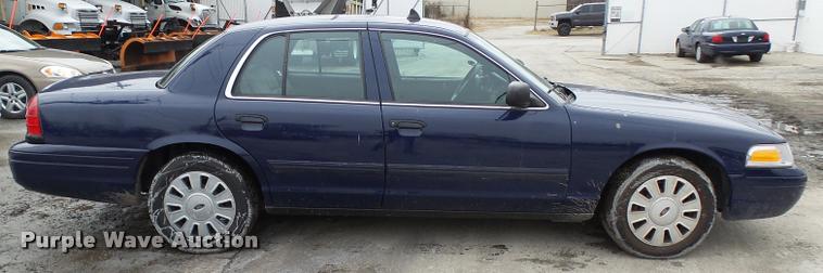 image for item L7223 2011 Ford Crown Victoria Police Interceptor