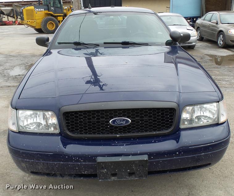 image for item L7223 2011 Ford Crown Victoria Police Interceptor