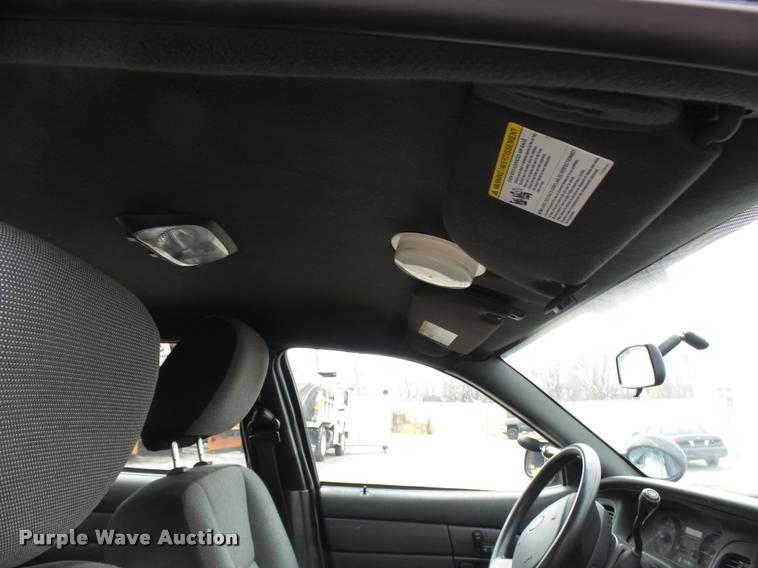 image for item L7223 2011 Ford Crown Victoria Police Interceptor