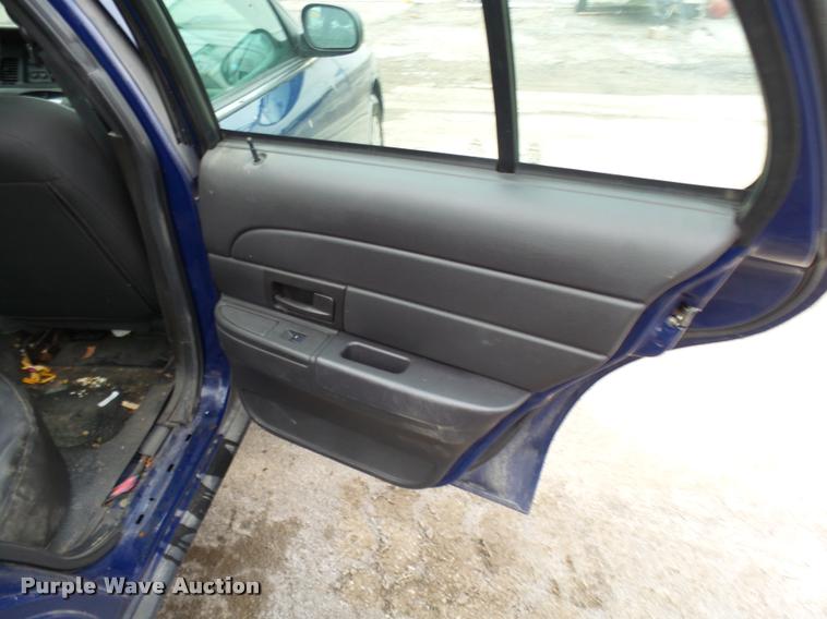 image for item L7223 2011 Ford Crown Victoria Police Interceptor