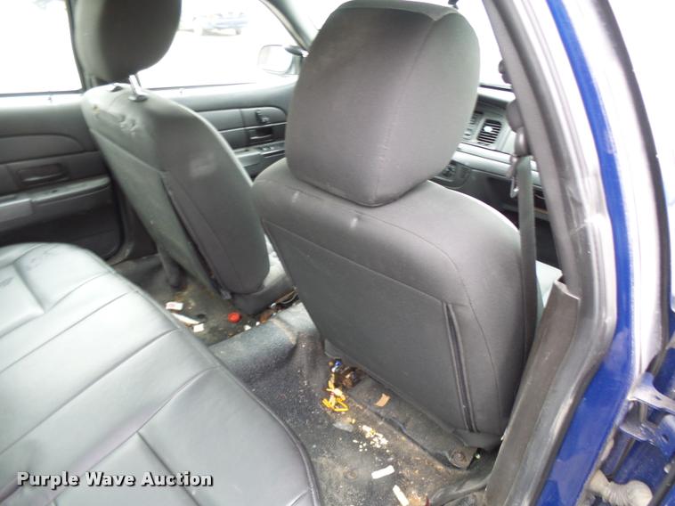 image for item L7223 2011 Ford Crown Victoria Police Interceptor