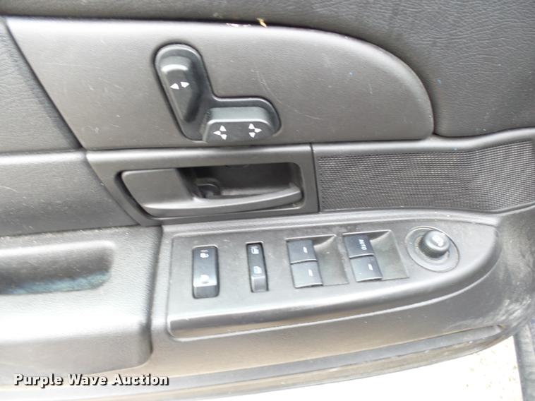 image for item L7223 2011 Ford Crown Victoria Police Interceptor