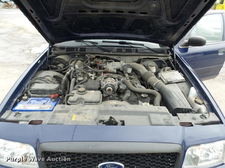 image for item L7223 2011 Ford Crown Victoria Police Interceptor