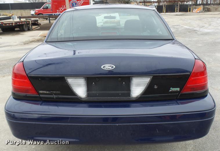 image for item L7224 2011 Ford Crown Victoria Police Interceptor