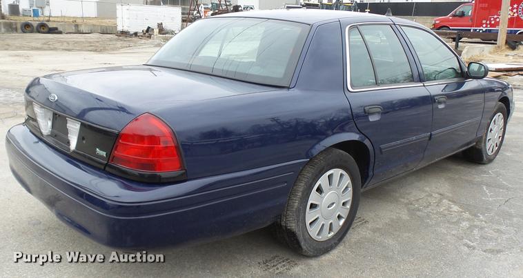 image for item L7224 2011 Ford Crown Victoria Police Interceptor