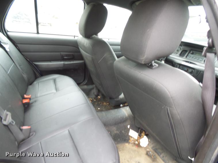 image for item L7224 2011 Ford Crown Victoria Police Interceptor