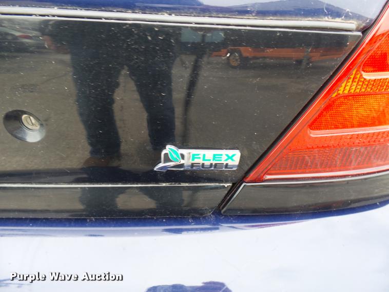 image for item L7224 2011 Ford Crown Victoria Police Interceptor