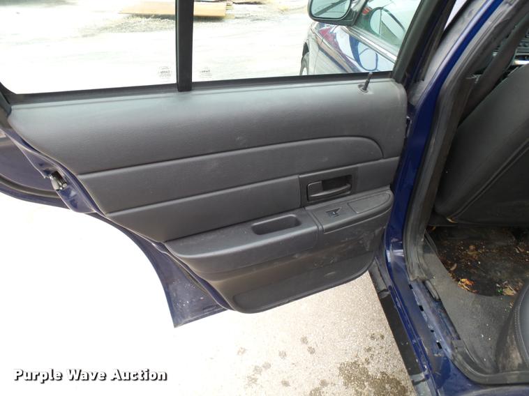 image for item L7224 2011 Ford Crown Victoria Police Interceptor