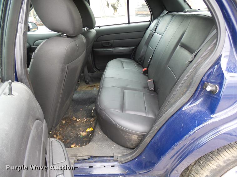 image for item L7224 2011 Ford Crown Victoria Police Interceptor