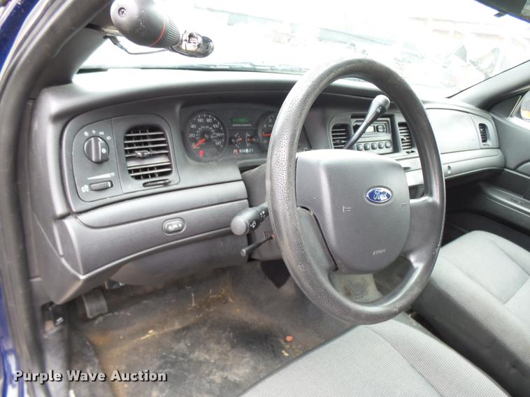 image for item L7224 2011 Ford Crown Victoria Police Interceptor
