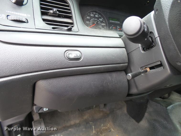 image for item L7224 2011 Ford Crown Victoria Police Interceptor