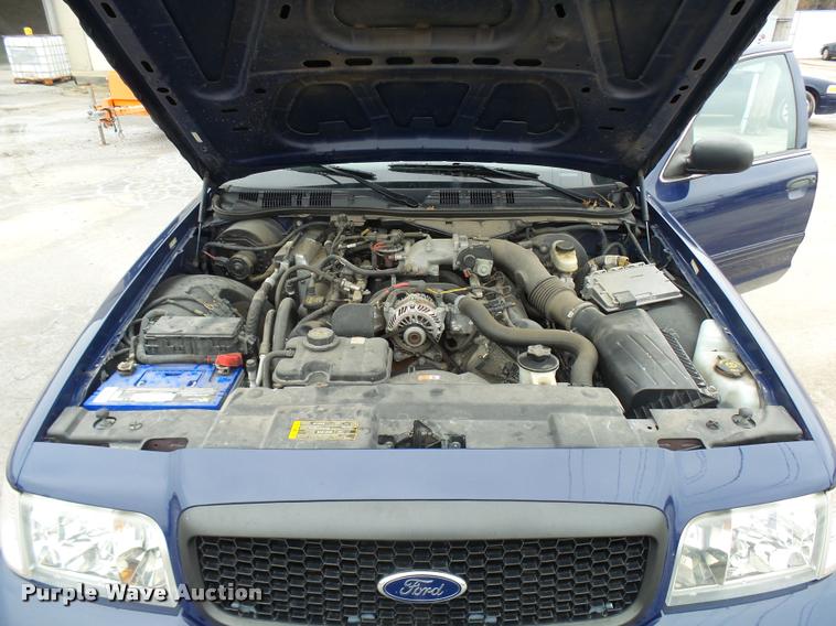 image for item L7224 2011 Ford Crown Victoria Police Interceptor