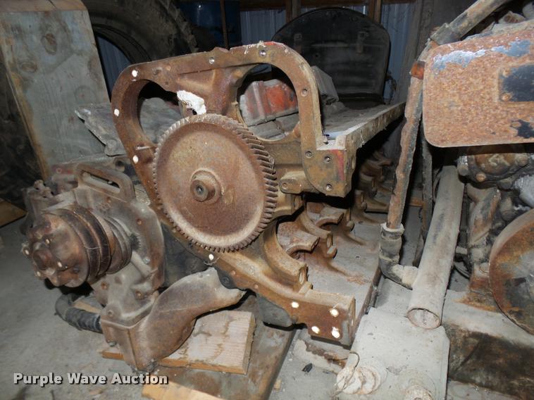 image for item L7235 Cummins Super 250 diesel engine