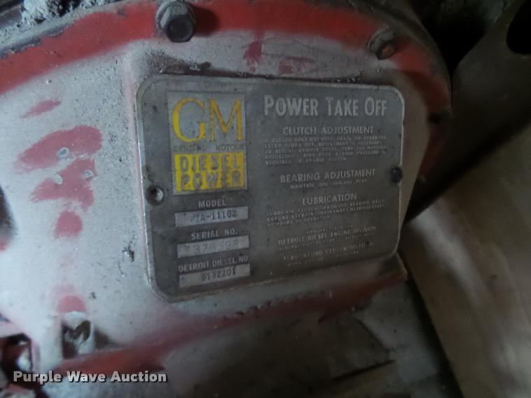 image for item L7237 Detroit Diesel 471 diesel engine