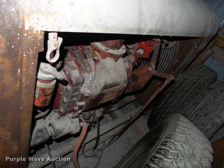 image for item L7237 Detroit Diesel 471 diesel engine