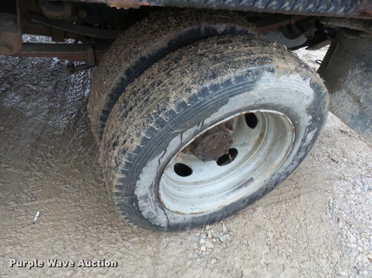 image for item L7238 2008 Ford F450 Super Duty XL flatbed truck