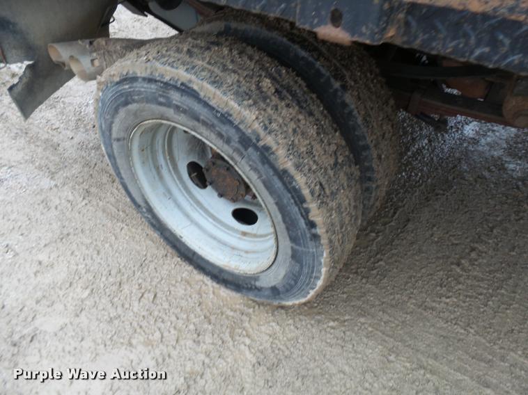 image for item L7238 2008 Ford F450 Super Duty XL flatbed truck