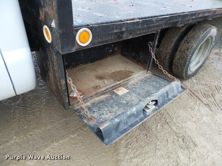 image for item L7238 2008 Ford F450 Super Duty XL flatbed truck