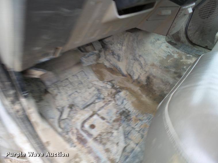 image for item L7238 2008 Ford F450 Super Duty XL flatbed truck