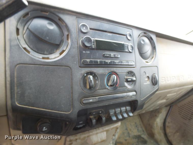 image for item L7238 2008 Ford F450 Super Duty XL flatbed truck