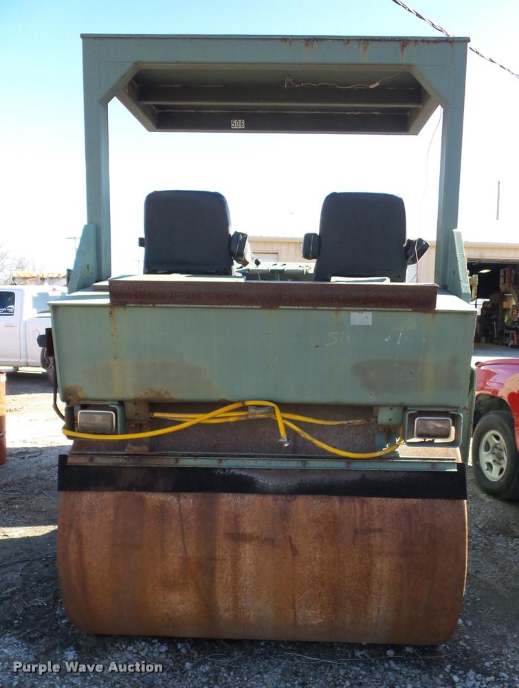 image for item AG9083 1984 Bomag double drum roller