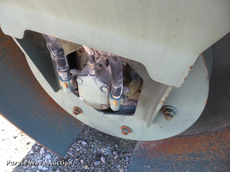 image for item AG9083 1984 Bomag double drum roller