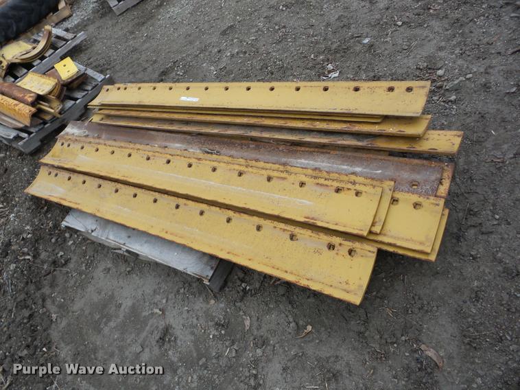 image for item AG9087 Approximately 19 Galion cutting edges