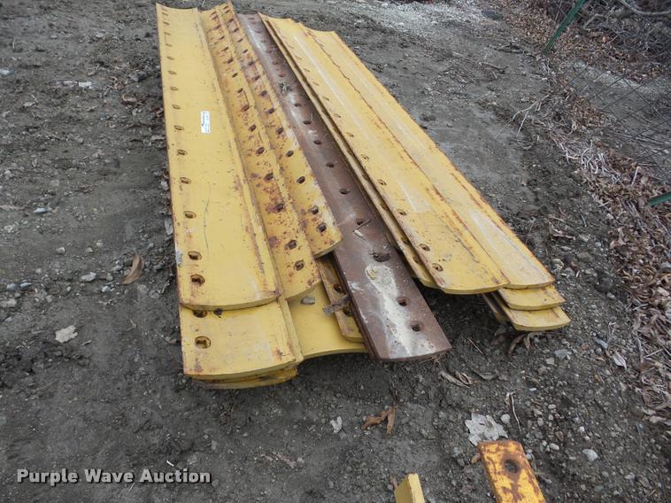 image for item AG9087 Approximately 19 Galion cutting edges