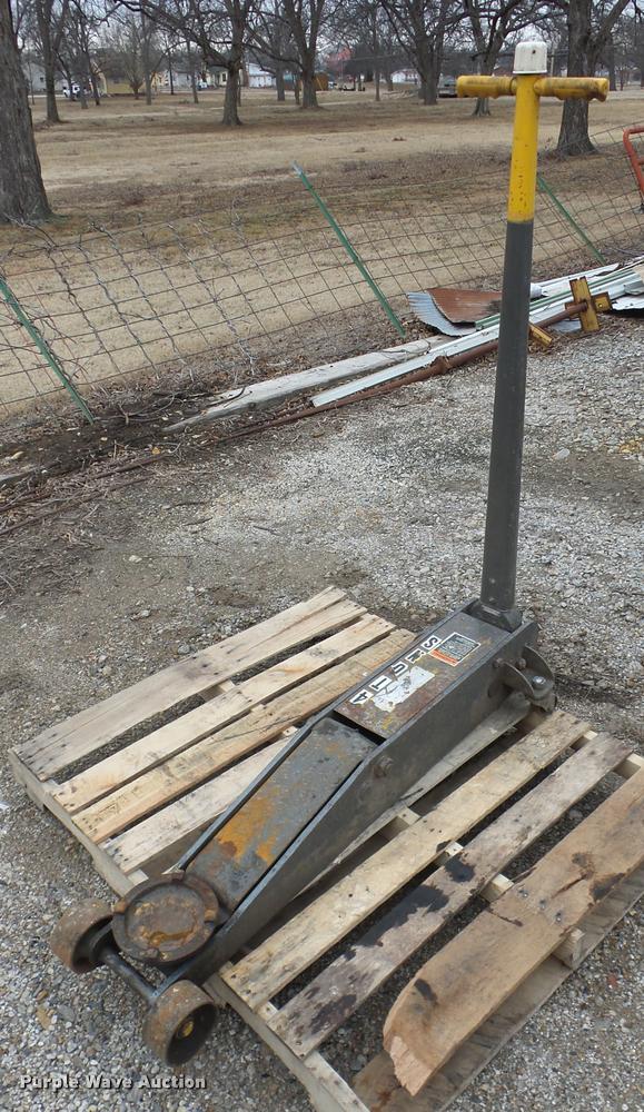 image for item AG9089 Floor jack