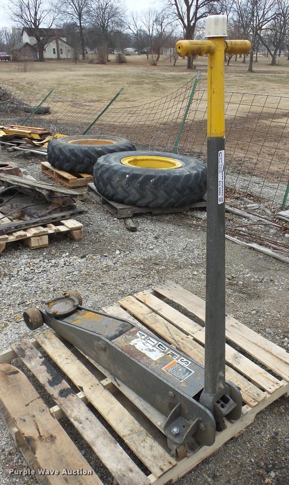 image for item AG9089 Floor jack