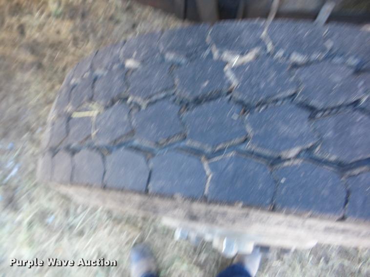 image for item AG9272 1976 Ford 9000 dump truck