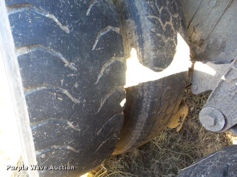 image for item AG9272 1976 Ford 9000 dump truck