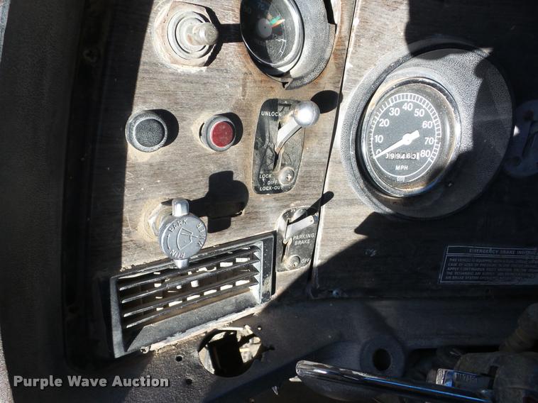 image for item AG9272 1976 Ford 9000 dump truck