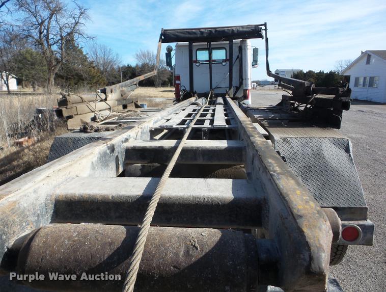 image for item AG9274 1996 Volvo WG rolloff truck